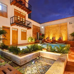 4* Hotel Boutique Casa Carolina